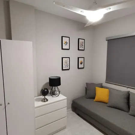 아파트 Mila Located 300 Meters From Sandy Beach 또레비에하