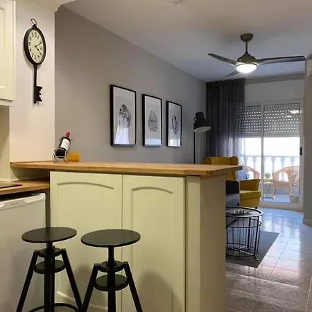 아파트 Mila Located 300 Meters From Sandy Beach