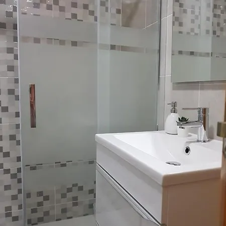 Mila Located 300 Meters From Sandy Beach *